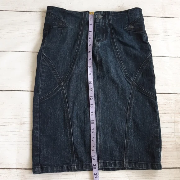Ricki's Dark Denim Jean Skirt Size 2 Fall Urban Cowgirl Western Business Casual - Picture 6 of 7